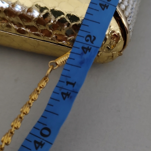 Vintage Metal Purse 6" x 4 " with Faux Diamond Rhinestones Long Chain Color gold - Picture 14 of 16